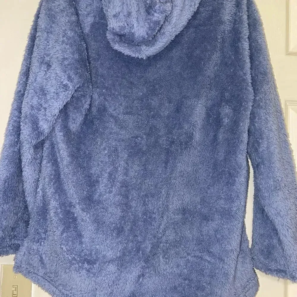 NWT rue 21 hooded fuzzy sweater size large